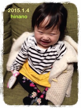 「白ニット」｜「アイテム（その他アウター）」を使った、hinanoさん（キッズ・70cm）の冬コーディネート