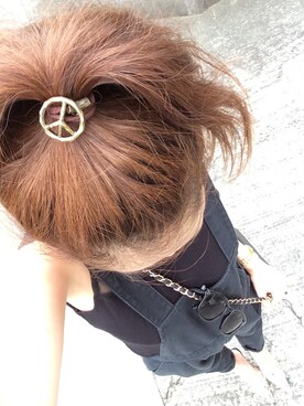 「ヘアゴム」｜「アイテム（オールインワン・サロペット）」を使った、おまゆさん（レディース・156cm）の夏コーディネート