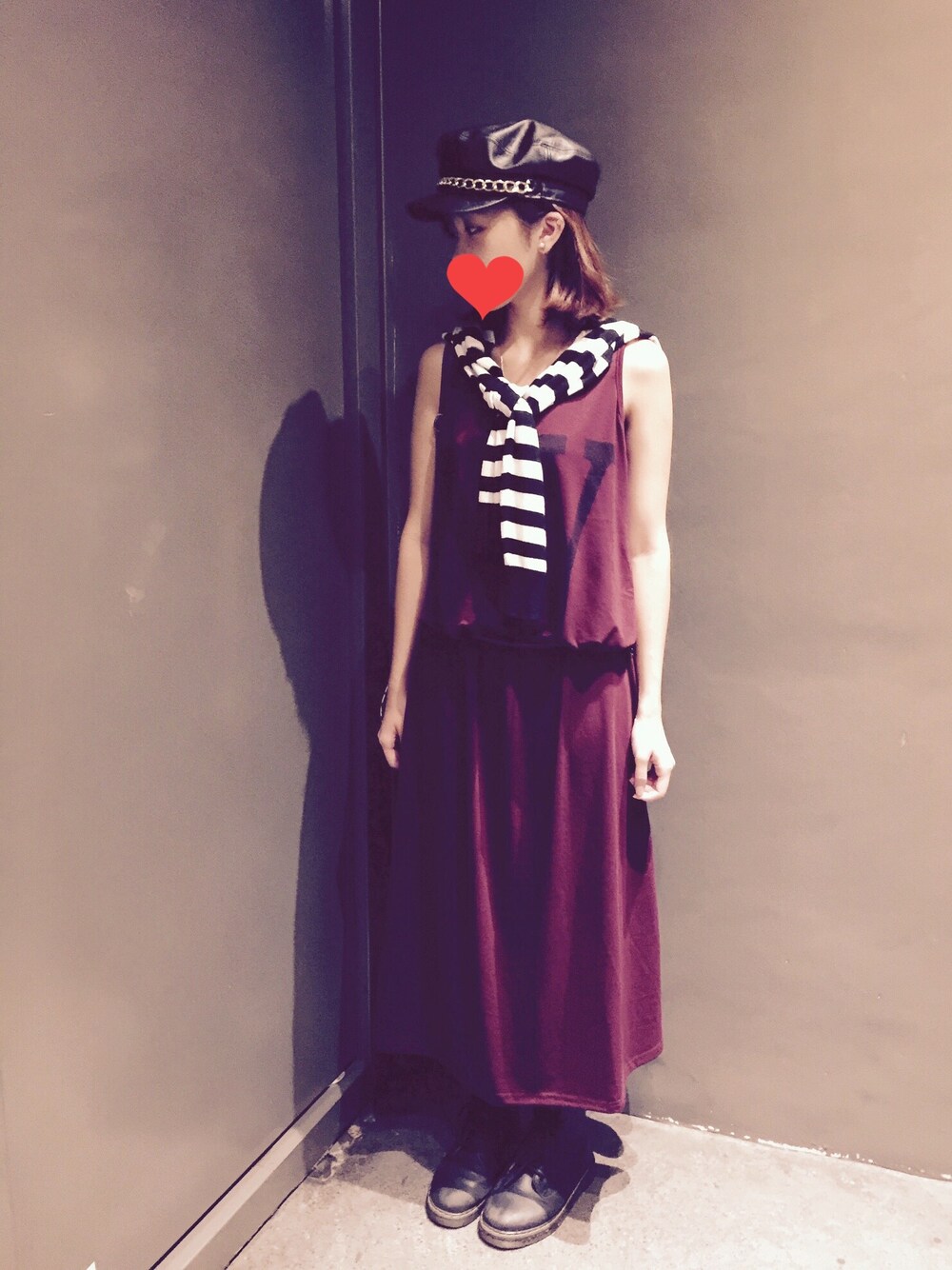 「Taiwan、TAIPEI、taiwanese、square、red、black and white、black、DrMartens、GU、LOWRYS FARM」｜「GUのアイテム（キャップ、ブラック系）」を使った、turturleeさん（レディース・160cm）の秋コーディネートの1枚目の写真