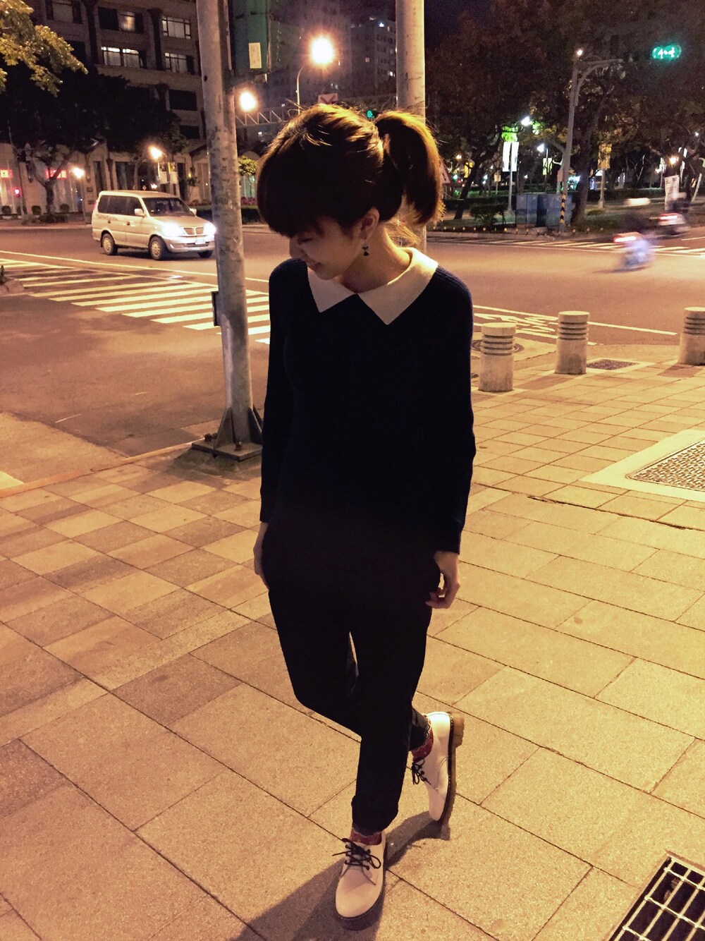「PAGEBOY、PAGE BOY、street、streetfashion、Taiwan、TAIPEI、CharmingWoman、blue、black、whiteshoes」｜「PAGEBOYのアイテム（ニット/セーター、ブルー系）」を使った、turturleeさん（レディース・160cm）の冬コーディネートの1枚目の写真