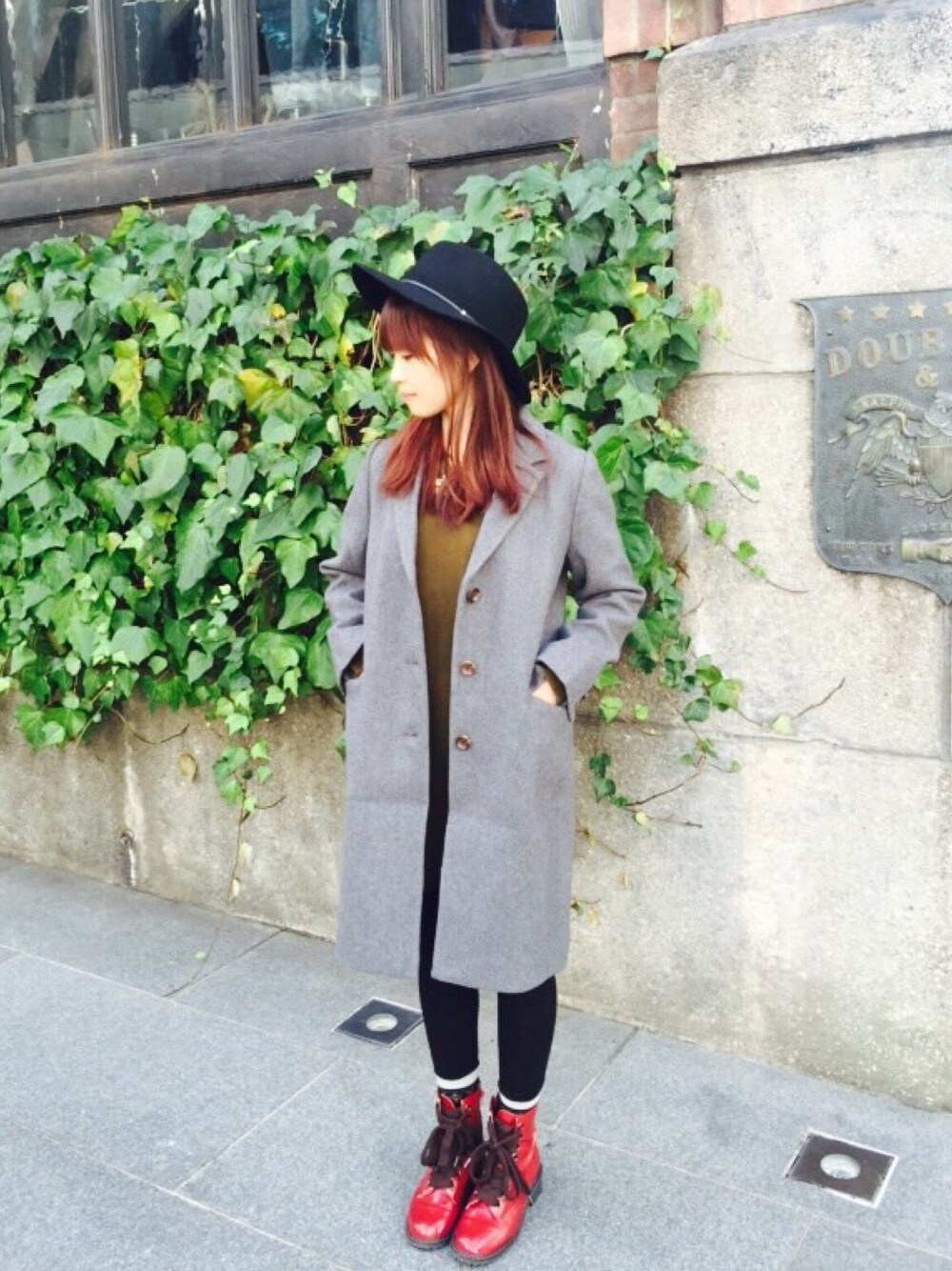 「Japan、Heather、earth、winter、coat、black、white、niko and ...、street、WEARBOOKエントリー」｜「niko and...のアイテム（ハット、ブラック系）」を使った、turturleeさん（レディース・160cm）の秋コーディネートの1枚目の写真