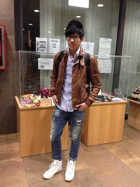 「MANGO（マンゴ）のアイテム（その他アウター）」を使った、Curtis Wengさん（メンズ・175cm）の秋コーディネート