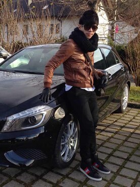 「DIRK BIKKEMBERGS（ダークビッケンバーグ）のアイテム（シューズ）」を使った、Curtis Wengさん（メンズ・175cm）の冬コーディネート