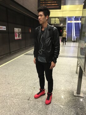 「asos（エイソス）のアイテム（ライダースジャケット）」を使った、Curtis Wengさん（メンズ・175cm）の秋コーディネート