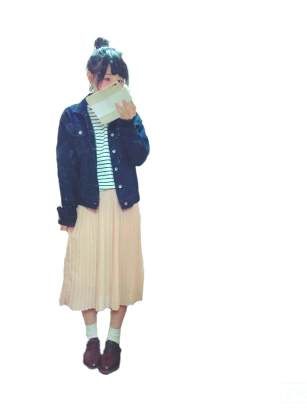 「プリーツスカート、ロングスカート、デニム、休日スタイル、春コーデ、ボーダー、ボーダートップス」｜「w closetのアイテム（デニムジャケット、ブルー系）」を使った、おひたしさん（レディース・157cm）の春コーディネートの1枚目の写真