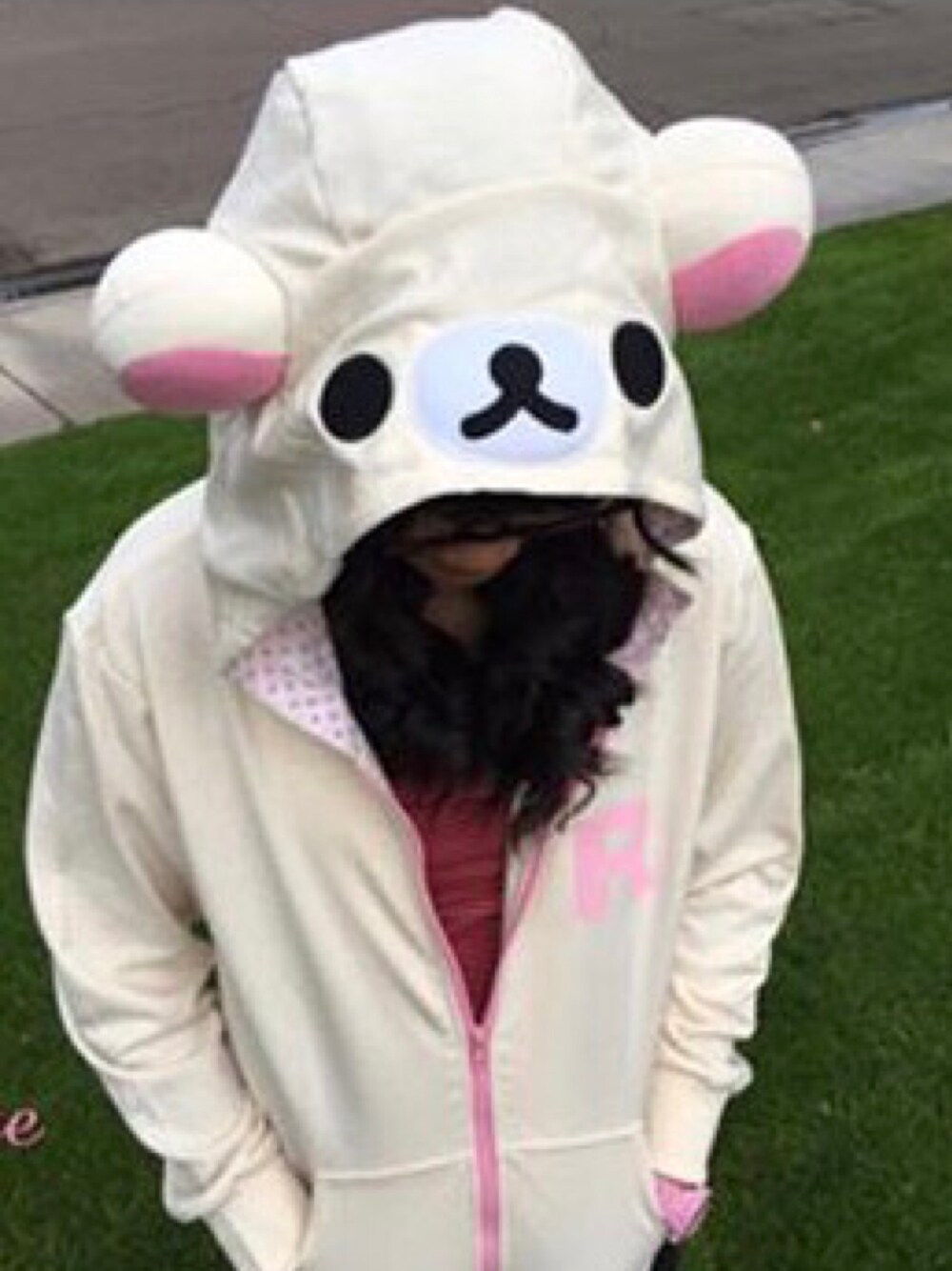 「R29HoodLife、outfit、casual、pink、korilakkuma」｜「kigurumiのアイテム（その他アウター、ピンク系）」を使った、nanaさん（レディース・170cm）の秋コーディネートの1枚目の写真