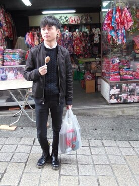 「travel」｜「アイテム（ミリタリージャケット）」を使った、李謙奇さん（メンズ・170cm）の冬コーディネート
