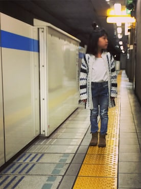 「ZARA KIDSのアイテム（カーディガン/ボレロ、ホワイト系）」を使った、こころさん（キッズ・125cm）の春コーディネート