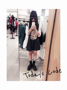 「H&M（エイチ・アンド・エム）のアイテム（Tシャツ/カットソー、グレー系）」を使った、ayaさん（レディース・160cm）の秋コーディネート