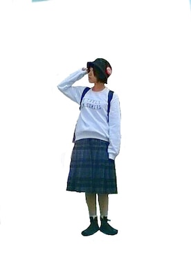 「ひざ丈スカート」｜「アイテム（スウェット）」を使った、しいなさん（レディース・155cm）の秋コーディネート