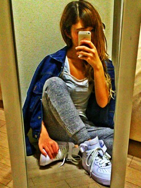 「AIR FORCE 1」｜「アイテム（デニムジャケット）」を使った、maikaさん（レディース・164cm）の春コーディネート