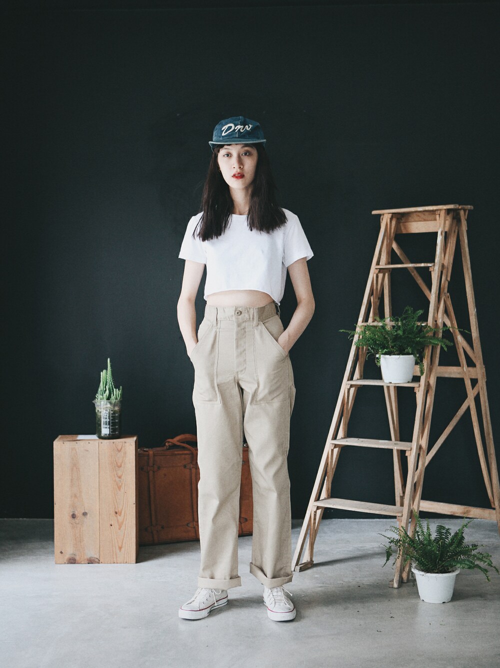 「American Apparel、 古着、 ｖｉｎｔａｇｅ、Taiwan、古着MIX、 棒球帽、短版上衣、 古著 、老帽、 aroommodel」｜「VINTAGEのVintage 棒球帽 / 老帽（キャップ、ブルー系）」を使った、AROOMMODELさん（レディース・165cm）の夏コーディネートの1枚目の写真