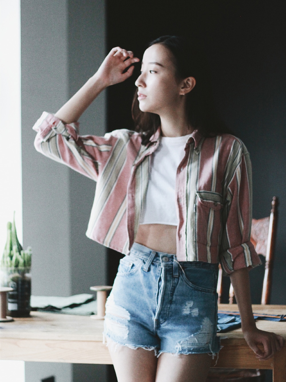 「vintage、Tシャツ、 古着、古着MIX、Levi's、 夏、 牛仔、aroommodel、 501、 古著 」｜「VINTAGEのF5 Vintage 短版牛仔外套（デニムジャケット、ピンク系）」を使った、AROOMMODELさん（レディース・165cm）の夏コーディネートの1枚目の写真