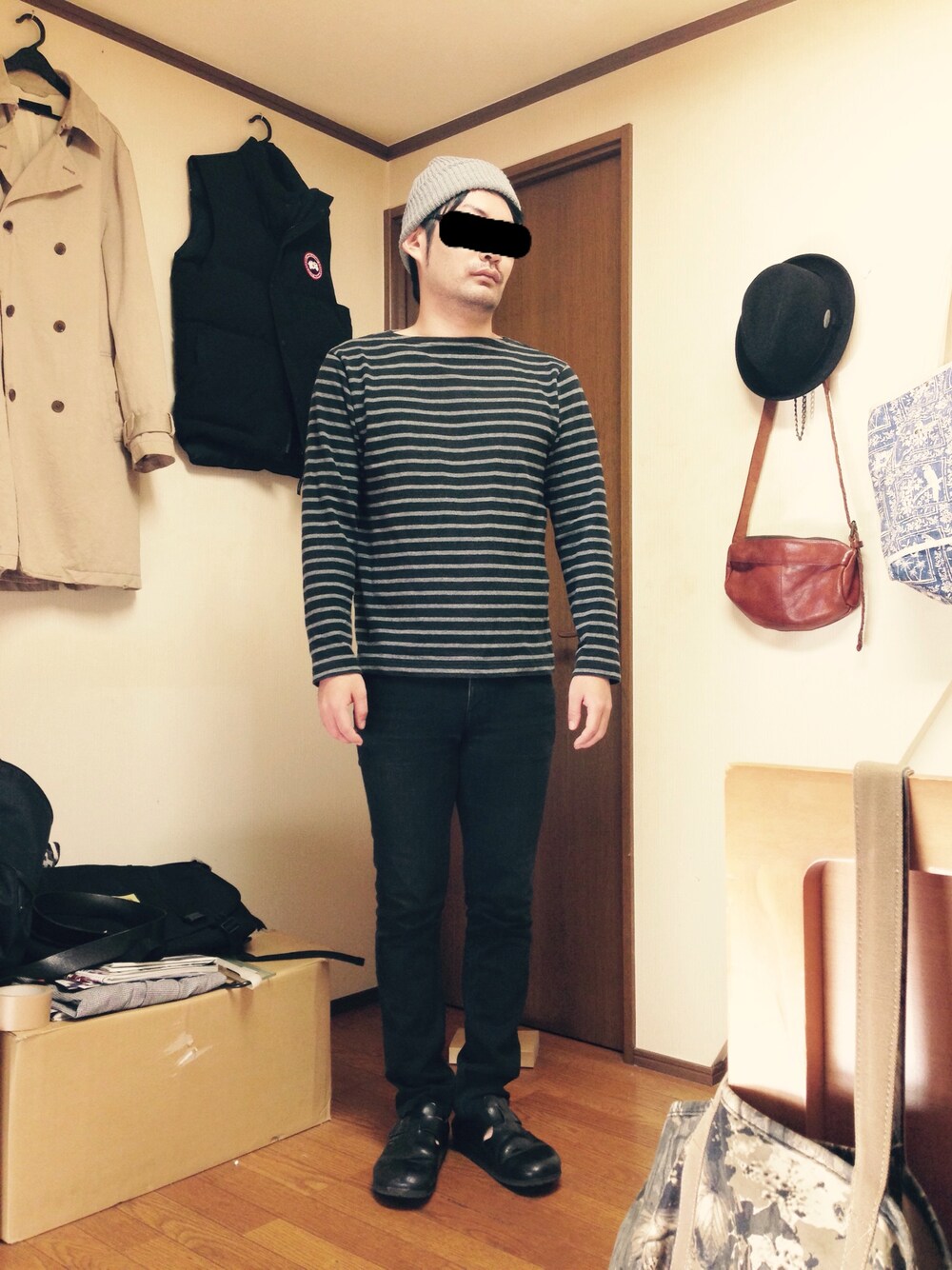 「ボーダートップス、ボーダー、ブラックコーデ、ブラック、スキニー、ニット帽、ビルケンシュトック」｜「古着のボーダー（Tシャツ/カットソー、ブラック系）」を使った、KURONEKOさん（メンズ・172cm）の秋コーディネートの1枚目の写真