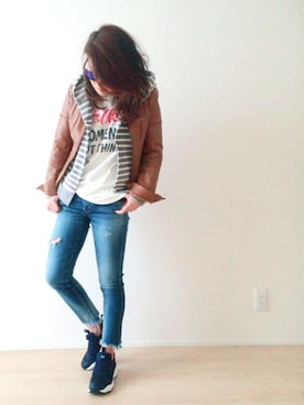 「Ungrid（アングリッド）のフレイドヘムストスリ（デニムパンツ）」を使った、HOBIさん（レディース・159cm）の冬コーディネート