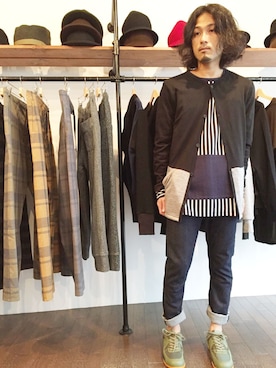「ランニングシューズ」｜「アイテム（スニーカー、グリーン系）」を使った、yusuke kanekoさん（メンズ・168cm）の冬コーディネート