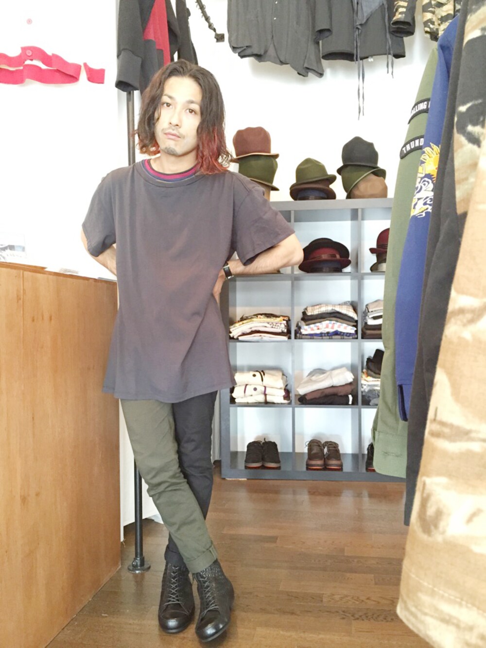 「ブーツ、レイヤード、夏、スキニー、アシンメトリー、siva、変形、仙台、半袖、編み上げブーツ」｜「SIVAのLAYERED COLLARS SHORT-SLEEVE TEE（Tシャツ/カットソー、その他）」を使った、yusuke kanekoさん（メンズ・168cm）の夏コーディネートの1枚目の写真