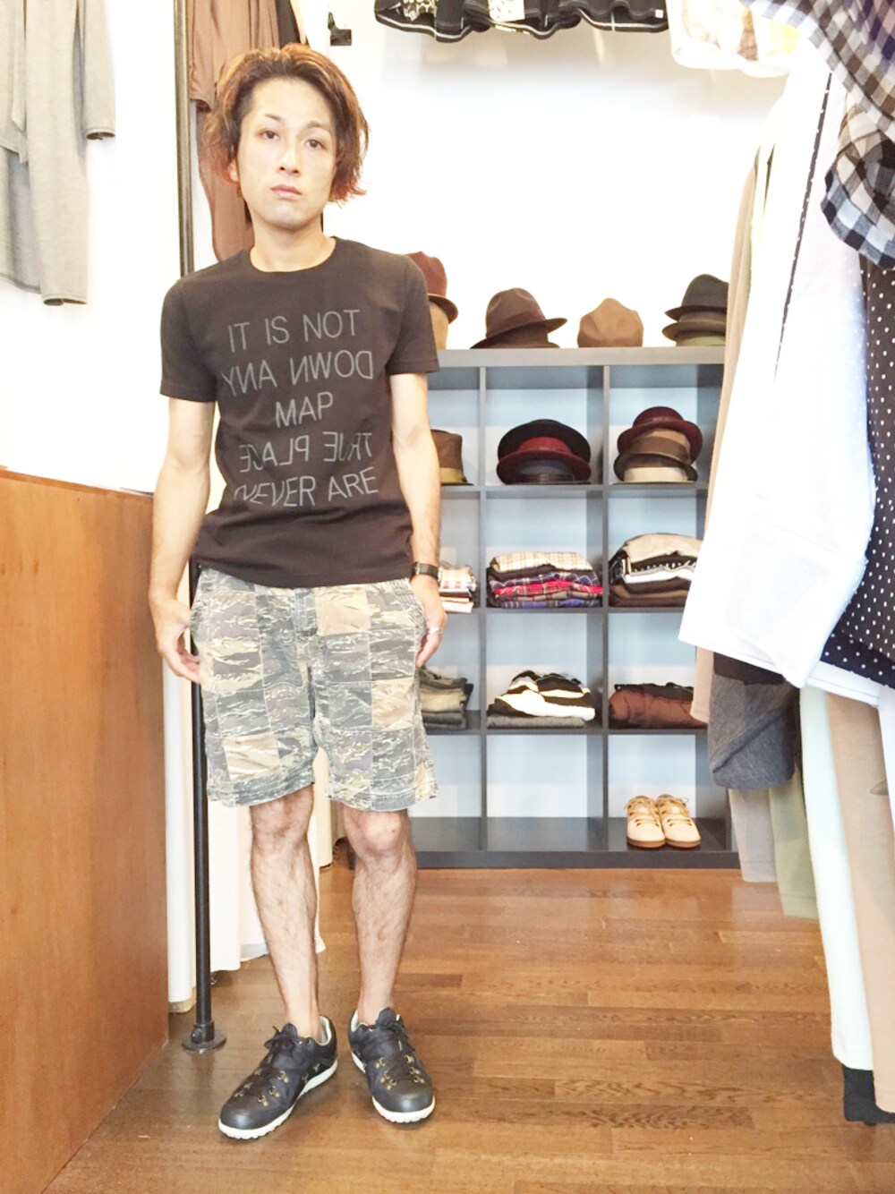 「シンプル、カモフラ、ショートパンツ、黒、迷彩、ハーフパンツ、仙台、ショーツ、シンプルコーデ、膝上ショーツ」｜「VIRGOwearworksのNO MAP（Tシャツ/カットソー、ブラック系）」を使った、yusuke kanekoさん（メンズ・168cm）の夏コーディネートの1枚目の写真