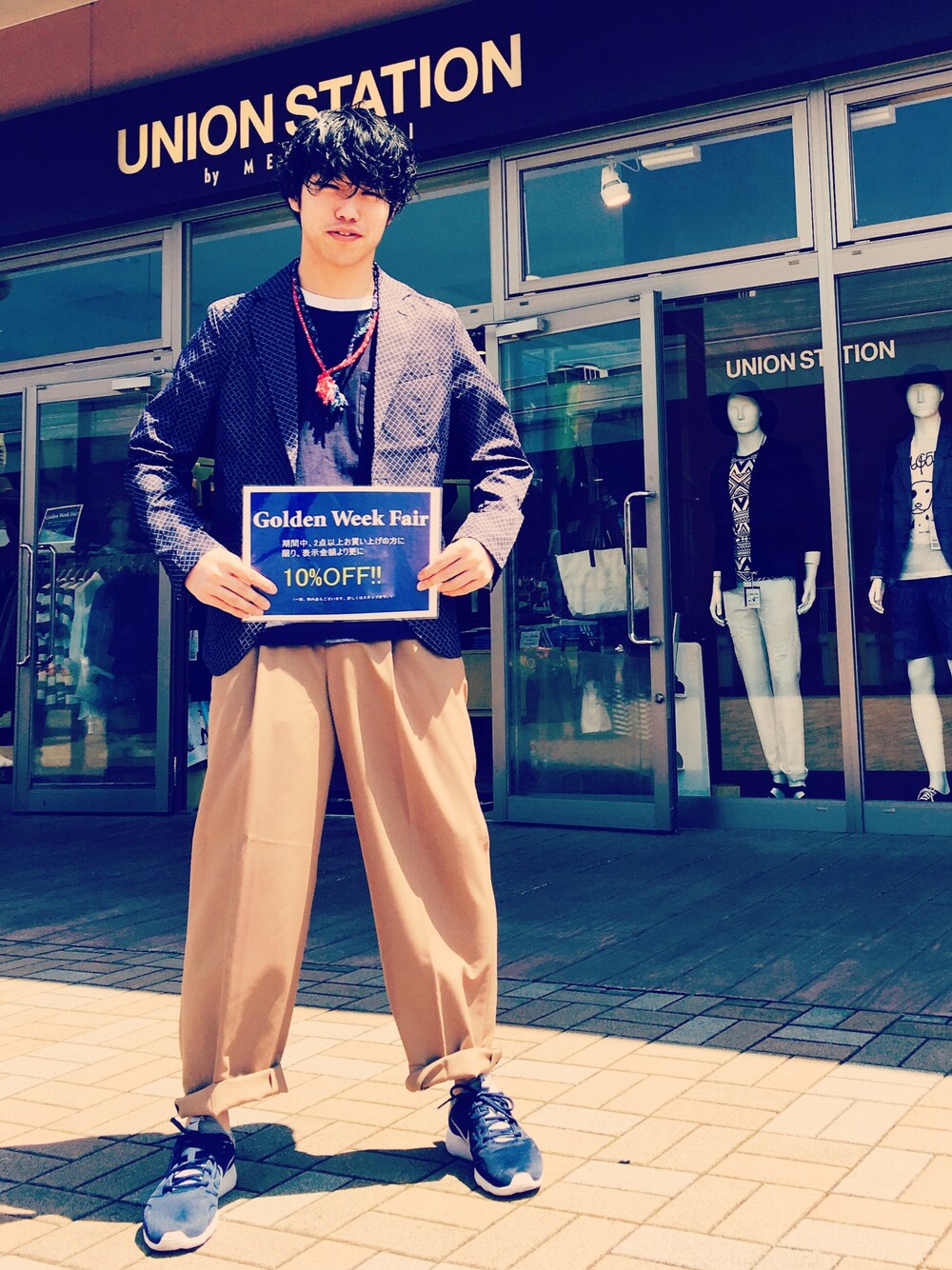 「PORTER CLASSICのアイテム（ネックレス、レッド系）」を使った、T.karasawaさん（メンズ・171cm）の春コーディネートの1枚目の写真