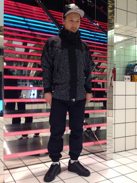 「Bape」｜「アイテム（ナイロンジャケット）」を使った、梅影 知紀さん（メンズ・170cm）の冬コーディネート