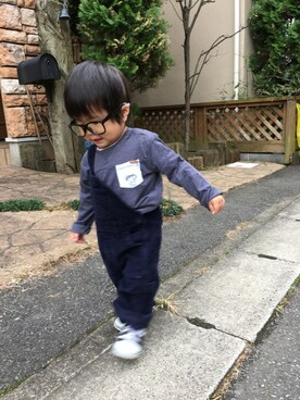 「息子コーデ」｜「アイテム（サロペット/オーバーオール）」を使った、ひなさん（キッズ・80cm）の秋コーディネート
