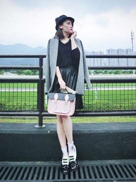 「ESPRIT（エスプリ）のアイテム（ポンチョ）」を使った、HANA TAMさん（レディース・158cm）の冬コーディネート