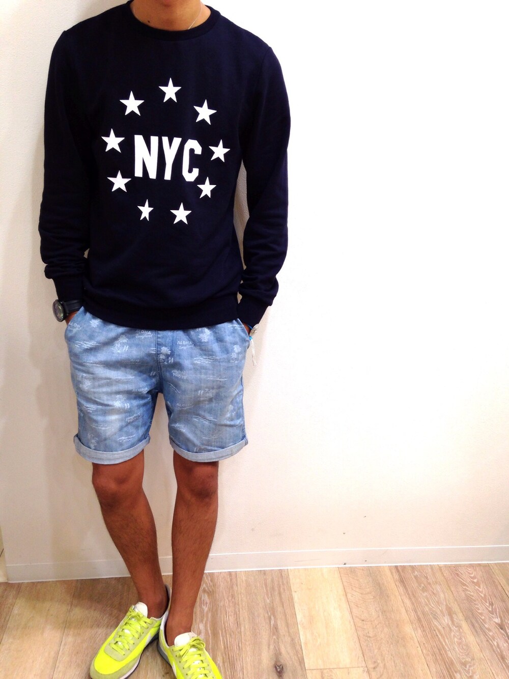 「H&Mのアイテム（スウェット、ブルー系）」を使った、JOEさん（メンズ・175cm）の秋コーディネートの1枚目の写真