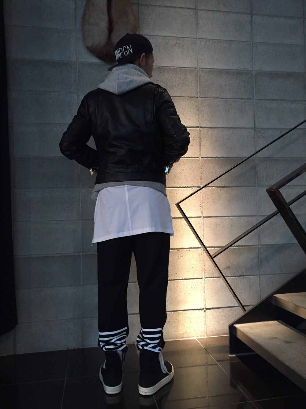 「LHP、DSQUARED2、Danke schon、drkshdw、t by alexander wang、ストリート、秋服、ライダース」｜「L.H.PのLHP/エルエイチピー/CHMPGN/シャンパン・シャンペン/CHMPGN　CLASSIC BLACK×WHITE（キャップ、ブラック系）」を使った、shintaro itoさん（メンズ・173cm）の夏コーディネートの1枚目の写真