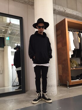 「DRKSHDW by RICK OWENS（ダークシャドウ バイ リックオウエンス）のアイテム」を使った、shintaro itoさん（メンズ・173cm）の秋コーディネート