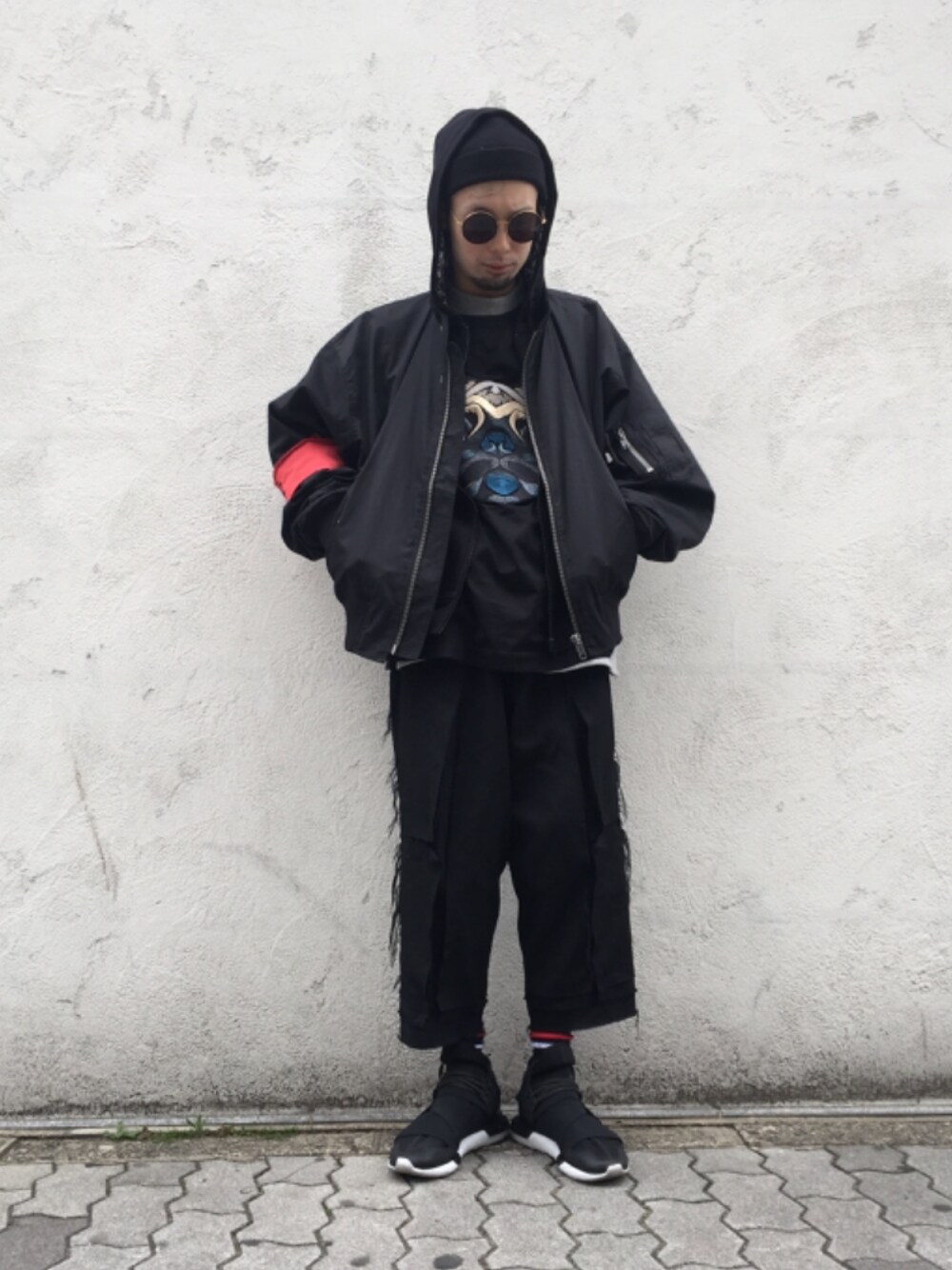 「LHP、WHITELAND BLACKBURN、JUUN.J、yohjiyamamoto、Y-3、ゆるコーデ、ブラック、韓国ブランド、ストリート、パグ」｜「Y-3のアイテム（スニーカー、ブラック系）」を使った、shintaro itoさん（メンズ・173cm）の冬コーディネートの1枚目の写真