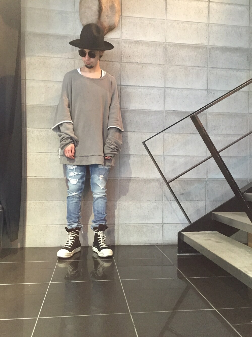 「LHP、WHITELAND BLACKBURN、drkshdw、A.D.S.R.、はるコーデ、春、サングラス、花見」｜「DRKSHDWのアイテム（スニーカー、ブラック系）」を使った、shintaro itoさん（メンズ・173cm）の春コーディネートの1枚目の写真