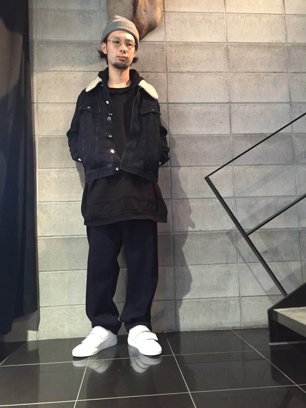 「LHP、MM6、RAF SIMONS、A.D.S.R.、KaneZ、シンプルコーデ、カジュアル、ビッグシルエット」｜「MM6 Maison Margielaのアイテム（スニーカー、ホワイト系）」を使った、shintaro itoさん（メンズ・173cm）の夏コーディネートの1枚目の写真