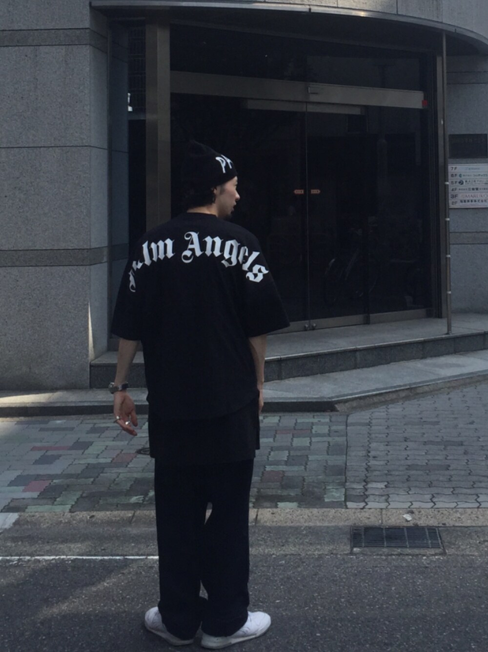 「LHP、PALM ANGELS、MM6、gosharubchinskiy、スケータースタイル、夏、夏コーデ、シンプルスタイル、Tシャツ、ワイドパンツ」｜「Gosha Rubchinskiyのアイテム（スニーカー、ホワイト系）」を使った、shintaro itoさん（メンズ・173cm）の夏コーディネートの1枚目の写真