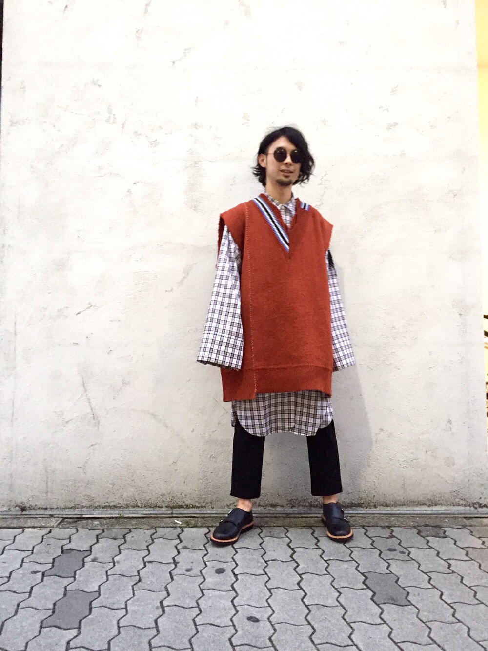「LHP、RAF SIMONS、ALYXSTUDIO、AppleCore、juliandavid、秋のコーデ、menswear、チェックシャツ、ゆるコーデ、シャツスタイル」｜「JULIEN DAVIDのアイテム（ドレスシューズ、ブラック系）」を使った、shintaro itoさん（メンズ・173cm）の秋コーディネートの1枚目の写真