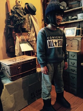「CONVERSE（コンバース）のアイテム（スウェット）」を使った、ayakoさん（キッズ・125cm）の秋コーディネート