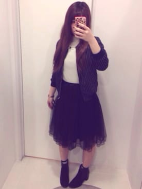 「黒スカート」｜「アイテム（ブルゾン）」を使った、りなこさん（レディース・157cm）の秋コーディネート