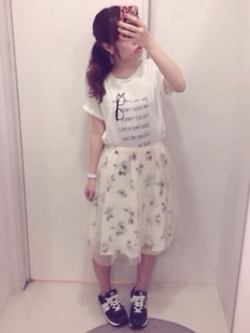 「花柄 スカート」｜「アイテム（腕時計）」を使った、りなこさん（レディース・157cm）の夏コーディネート
