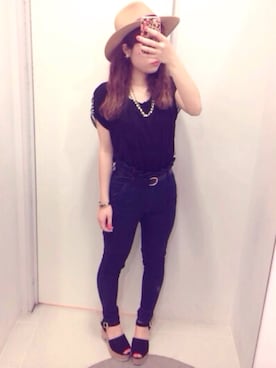 「コルクヒール」｜「アイテム（帽子）」を使った、りなこさん（レディース・157cm）の夏コーディネート