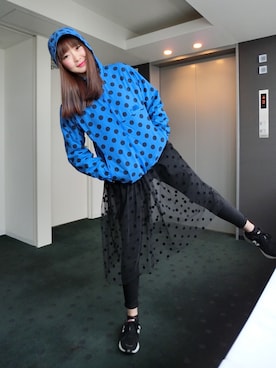 「アイテム（マウンテンパーカー、ブルー系）」を使った、Morllyさん（レディース・161cm）の春コーディネート