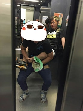 「mercibeaucoup,（メルシーボークー）のアイテム（サンダル）」を使った、Taboさん（メンズ・185cm）の春コーディネート