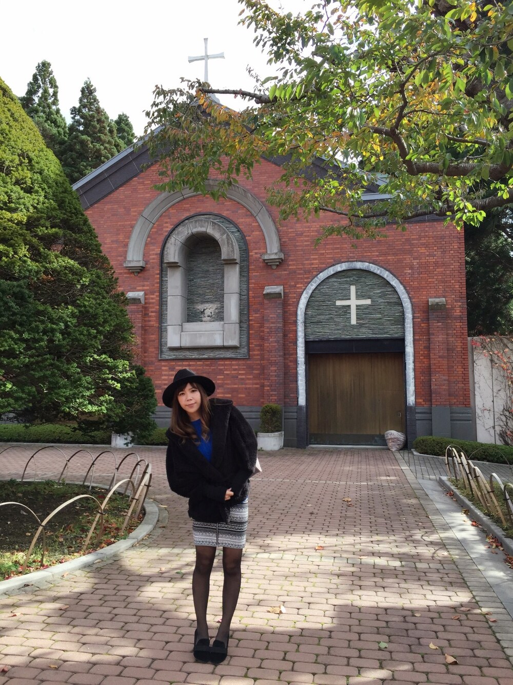「函館、北海道、旅行、ハット、ジオメトリック」｜「GUのアイテム（ニット/セーター、ブルー系）」を使った、megupiiiinさん（レディース・159cm）の秋コーディネートの1枚目の写真