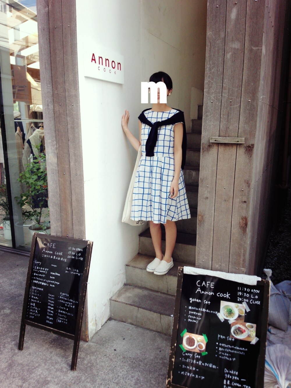 「#ワンピース　#スリッポン」｜「アイテム（イヤリング、ホワイト系）」を使った、sayaka mさん（レディース・161cm）の春コーディネートの1枚目の写真