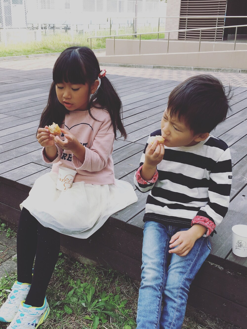 「秋のコーデ、女の子、カジュアルコーデ、キッズファッション、ボーダー、petit main、COMECHATTO&CLOSET(COMECHATTO&CLOSET)、ZARA KIDS、おとこのこ、年子コーデ」｜「ZARAのアイテム（スウェット、ピンク系）」を使った、Mhy725さん（キッズ・110cm）の秋コーディネートの1枚目の写真