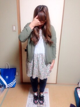 「アイテム（ナイロンジャケット、グリーン系）」を使った、こあらのまーちさん（メンズ・165cm）の秋コーディネート