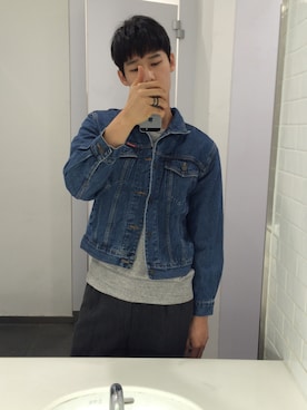 「CONVERSE（コンバース）のアイテム（デニムジャケット）」を使った、류범さん（メンズ・179cm）の冬コーディネート