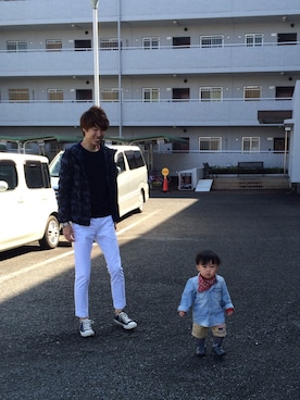 「ホワイトパンツ」｜「アイテム（ナイロンジャケット）」を使った、motoaki irieさん（メンズ・182cm）の春コーディネート