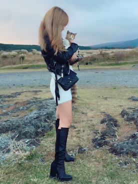 「ネコ」｜「アイテム（その他アウター）」を使った、instgram：kahimierikaさん（レディース・169cm）の秋コーディネート