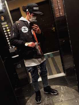「chanel」｜「アイテム（ミリタリージャケット）」を使った、koske88さん（メンズ・173cm）の冬コーディネート