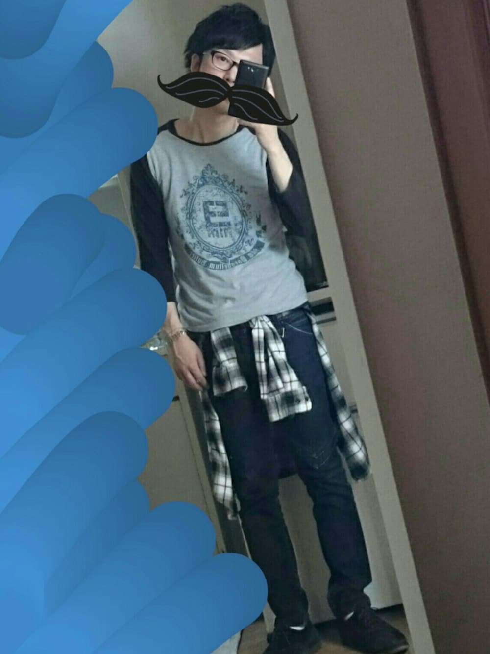 「古着、バンドTシャツ、9mm Parabellum Bullet、音楽で繋がる、聖闘士星矢、アンドロメダ瞬、ネビュラチェーン、チェックシャツ」｜「9mm Parabellum Bulletのアイテム（Tシャツ/カットソー、グレー系）」を使った、アベ㌢㍍さん（メンズ・170cm）の夏コーディネートの1枚目の写真
