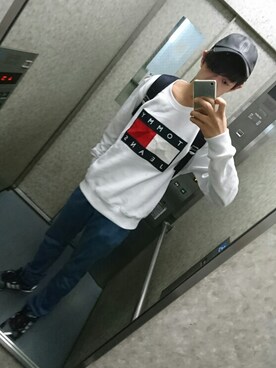 「TOMMY（トミー）のアイテム（スウェット）」を使った、Ryoichi-Itoさん（メンズ・180cm）の秋コーディネート